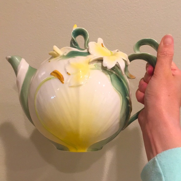 Pier 1 Imports - Ginger Lily floral teapot - Picture 3 of 11